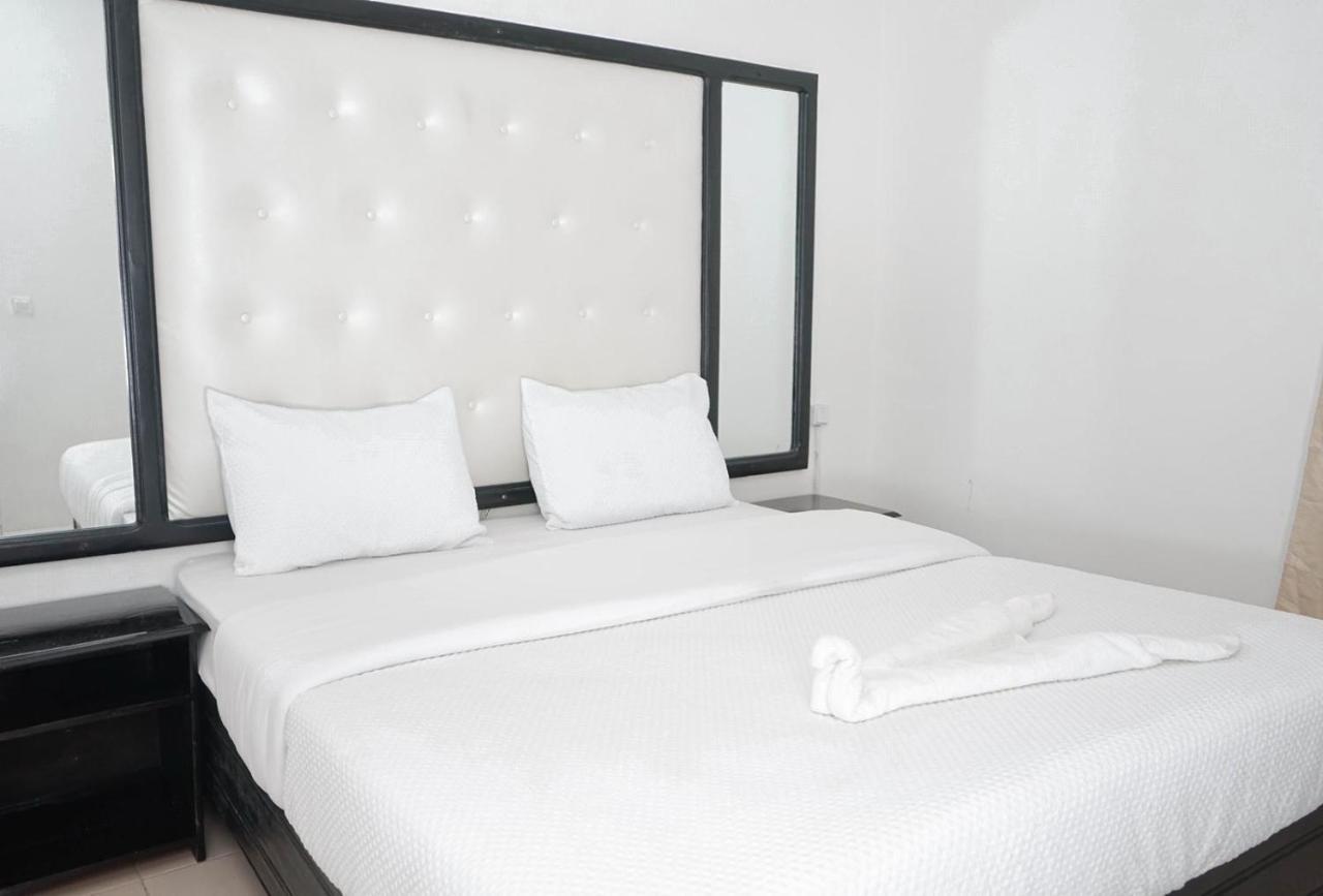 Les Residences De La Providence - Appart Hotel ยาอุนเด ภายนอก รูปภาพ