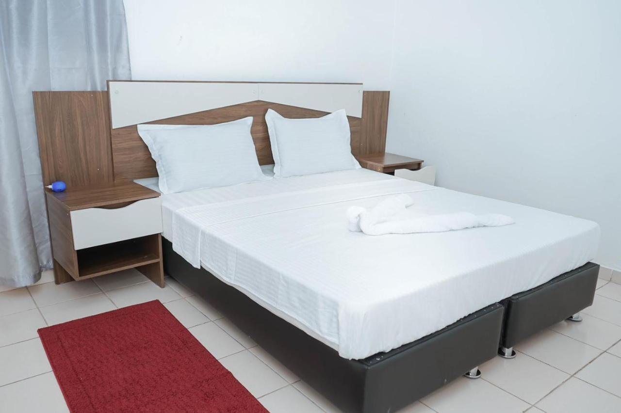 Les Residences De La Providence - Appart Hotel ยาอุนเด ภายนอก รูปภาพ