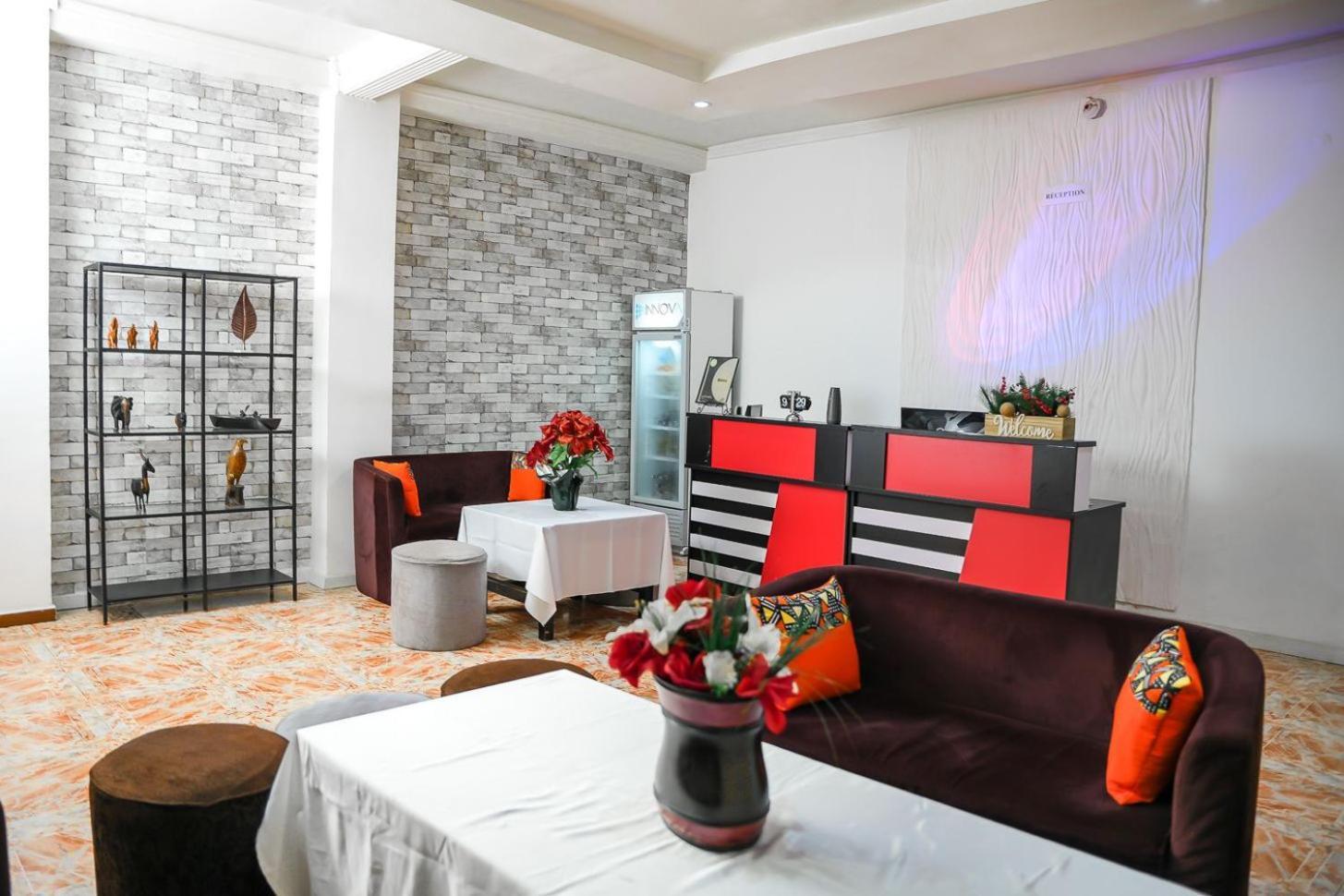 Les Residences De La Providence - Appart Hotel ยาอุนเด ภายนอก รูปภาพ