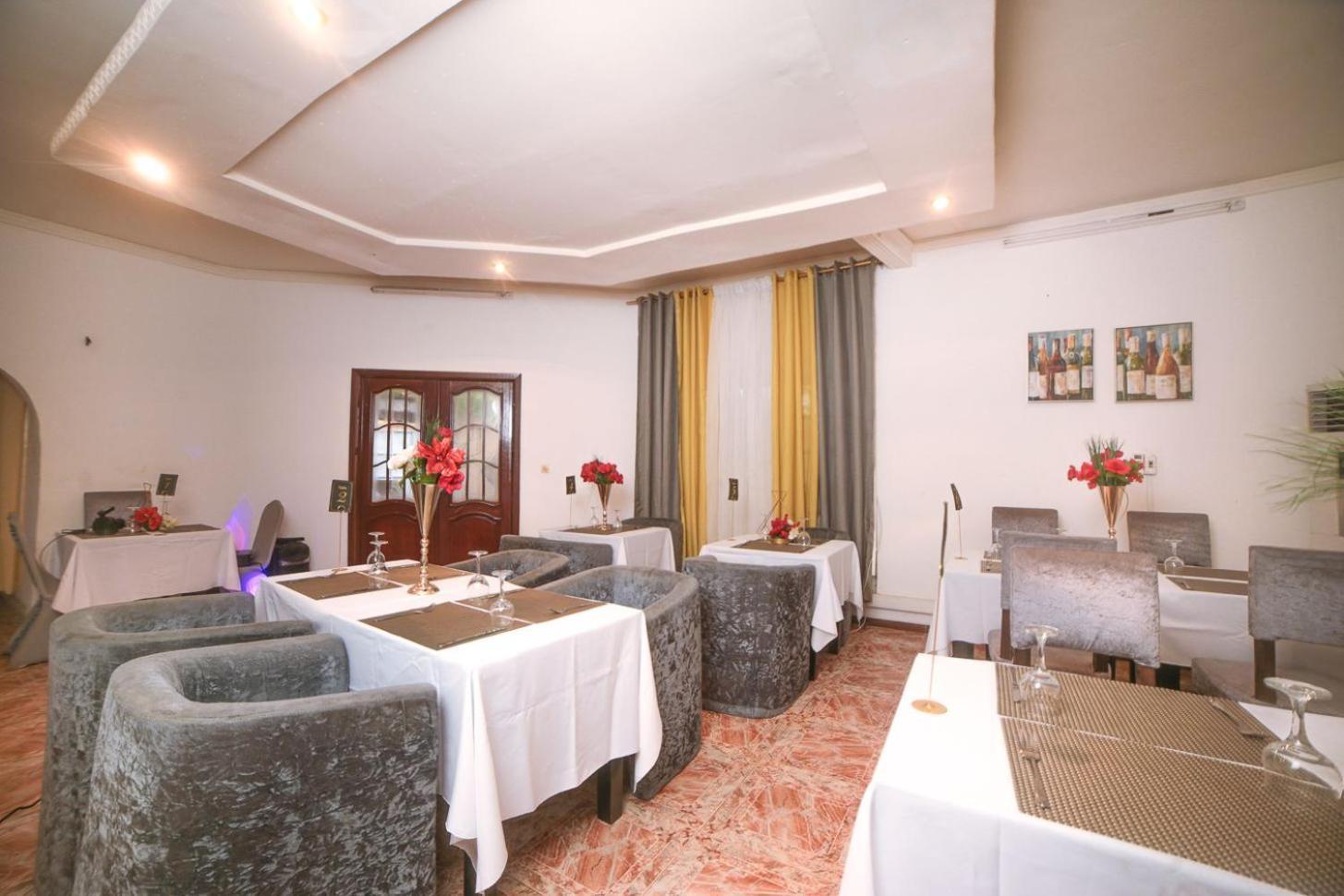Les Residences De La Providence - Appart Hotel ยาอุนเด ภายนอก รูปภาพ