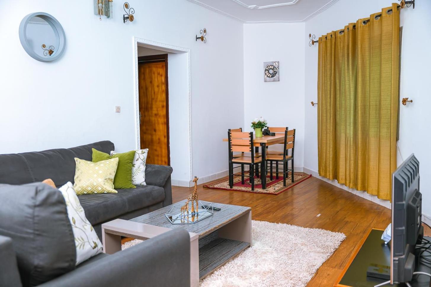 Les Residences De La Providence - Appart Hotel ยาอุนเด ภายนอก รูปภาพ